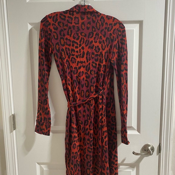 Diane Von Furstenberg Silk Animal Print Wrap Dress - Picture 6 of 9